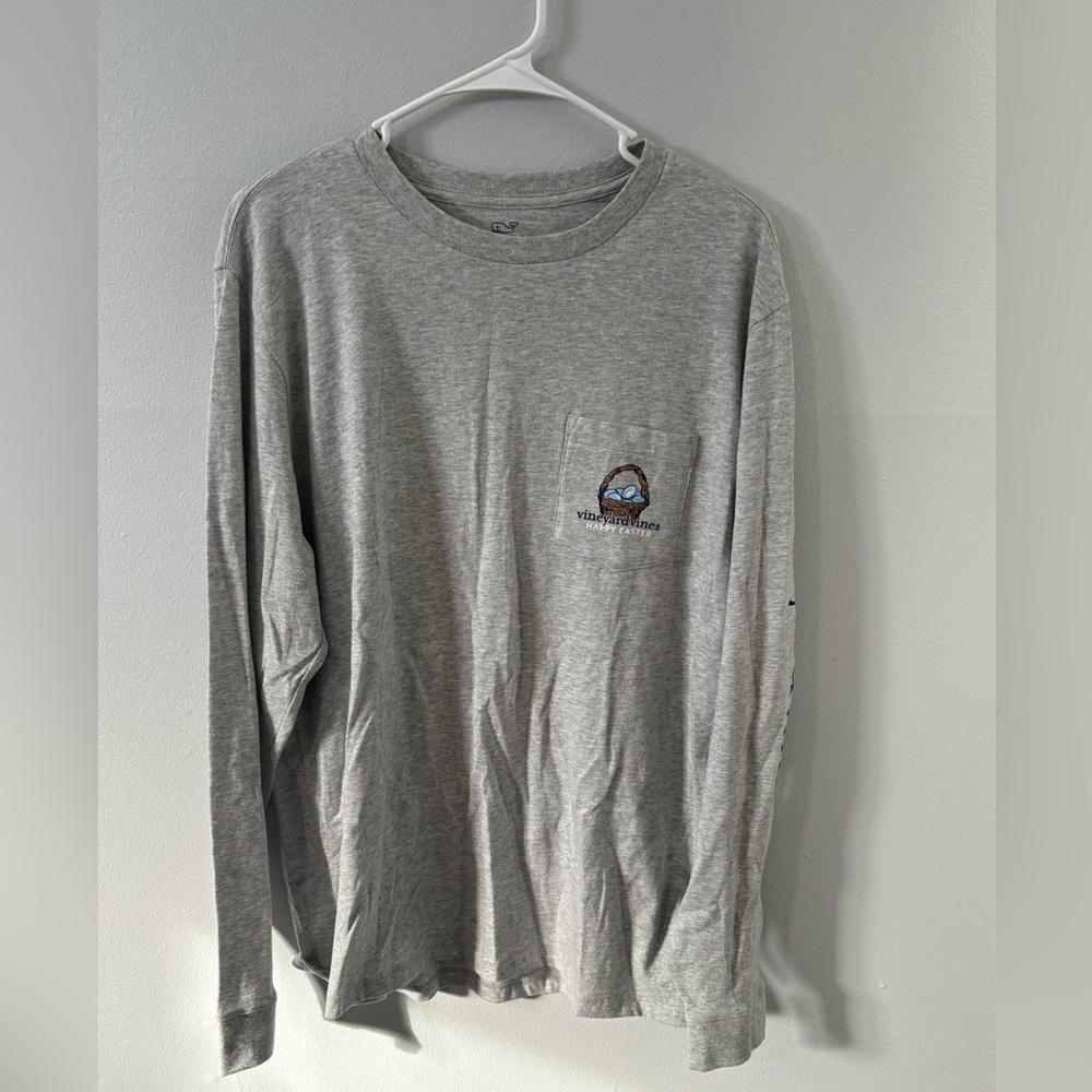Vineyard Vines • Easter Dog LS Pocket Tee
